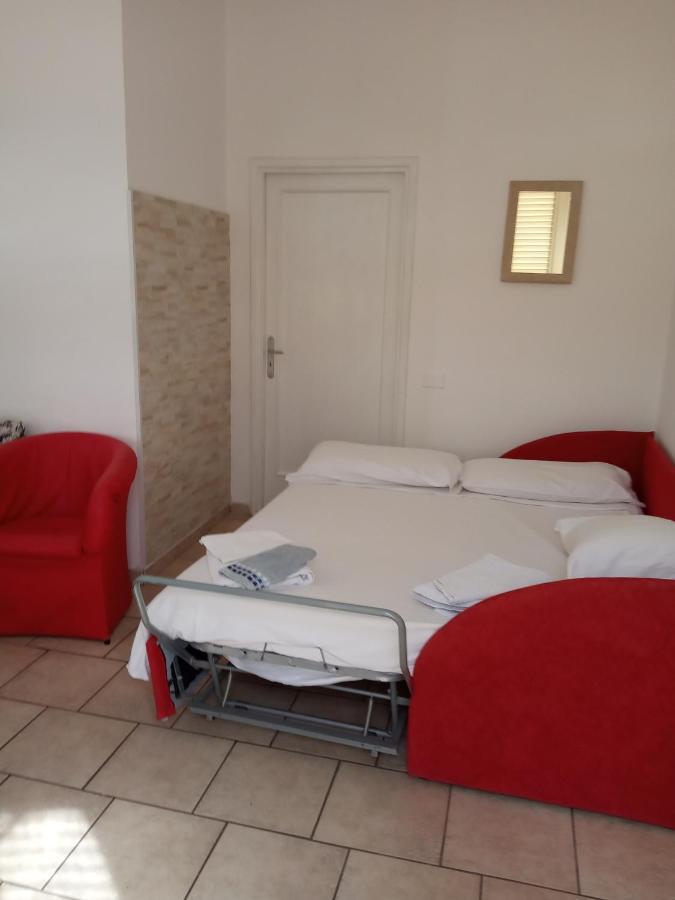 Holiday House Maurizio Формия Екстериор снимка