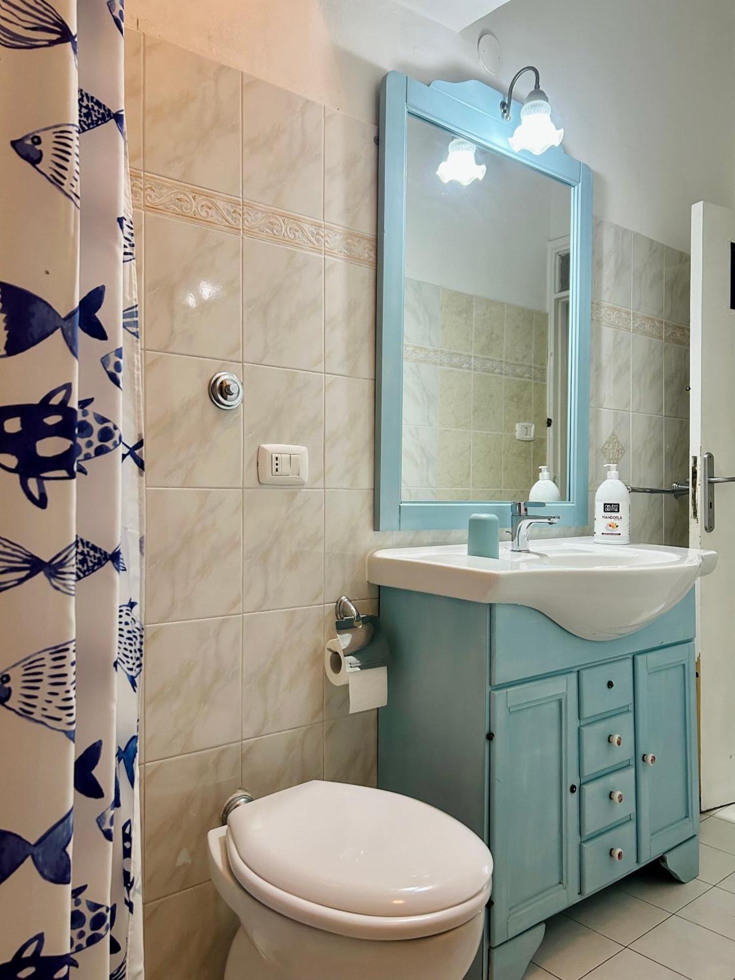 Holiday House Maurizio Формия Екстериор снимка
